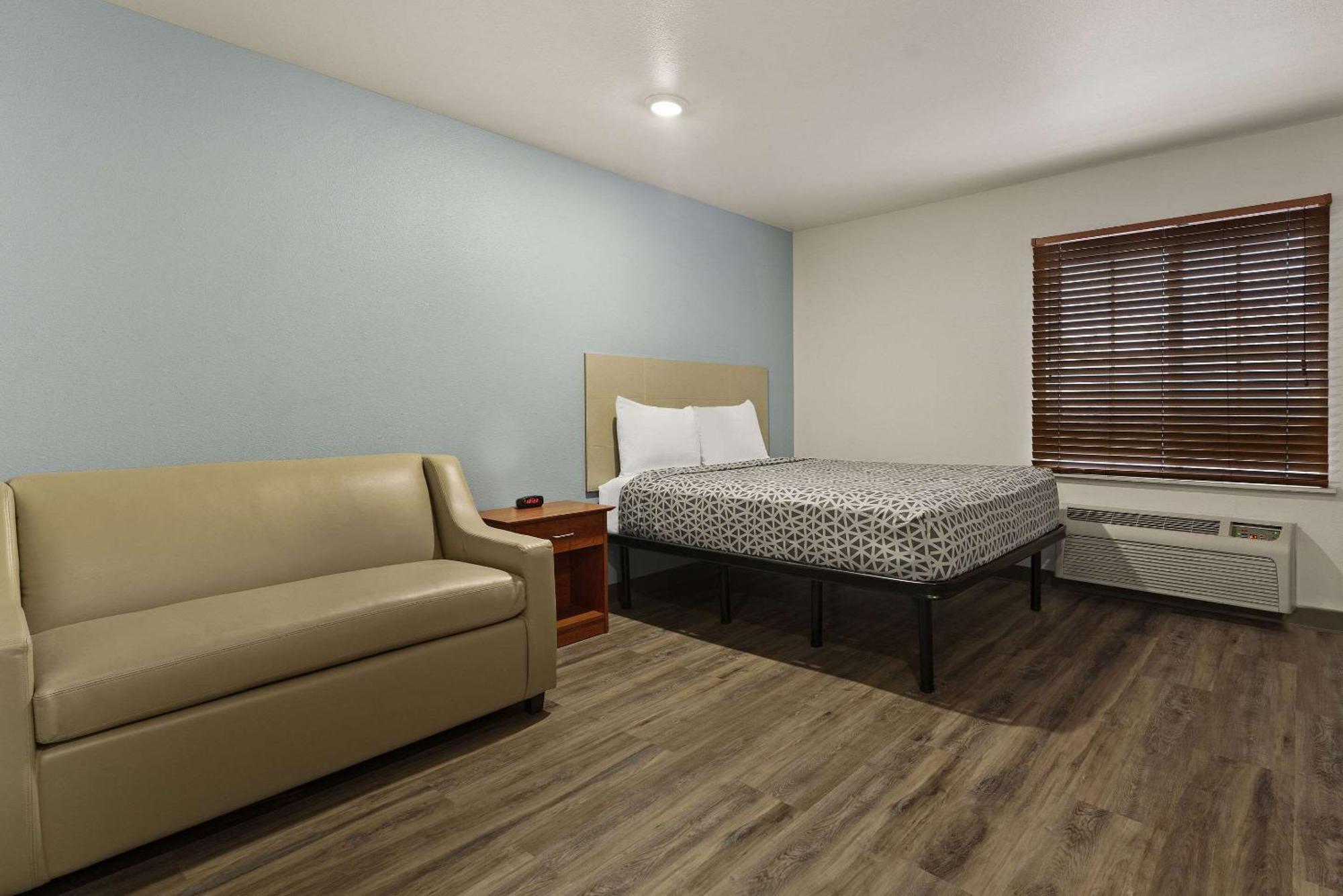 Hotel Woodspring North 2*