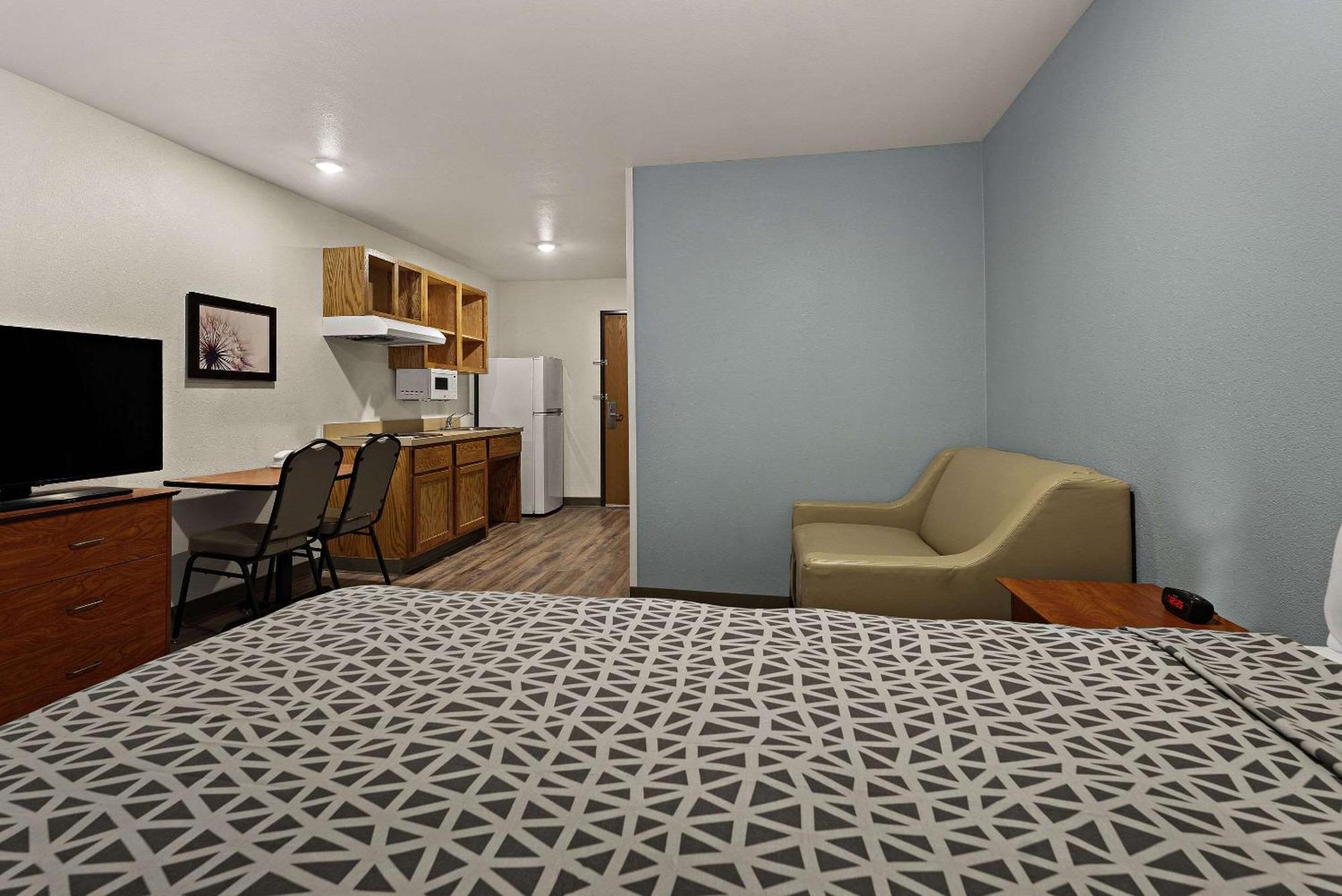 Hotel Woodspring North 2*