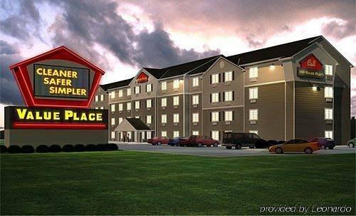 Woodspring North 2* Macon